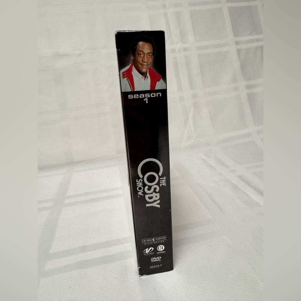 The Cosby Show season 1 dvd set - Picture 3 of 5